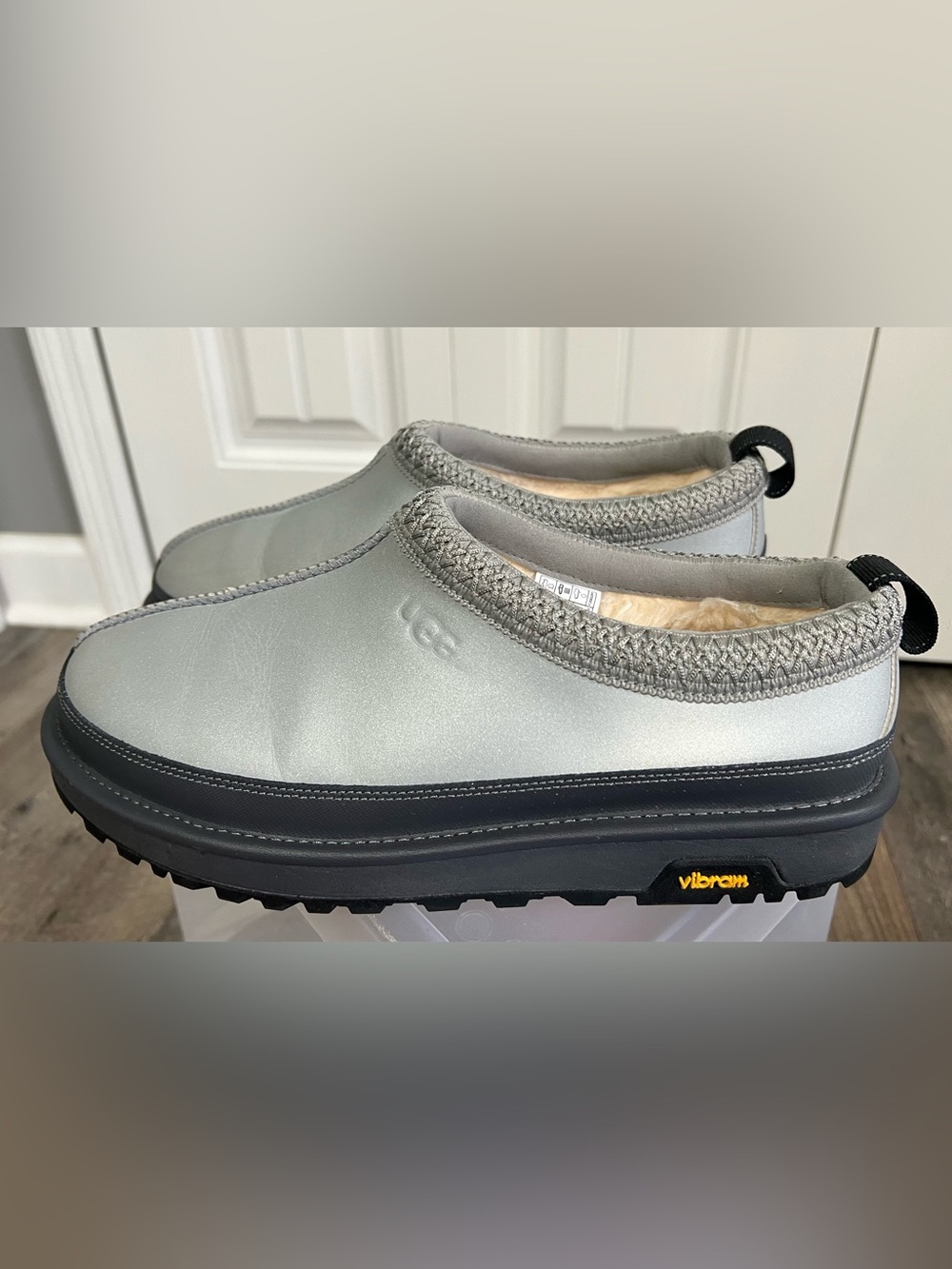 UGG Tasman Reflective Men's Silver Slip-On Quilted Collar with Black Vibram Sole